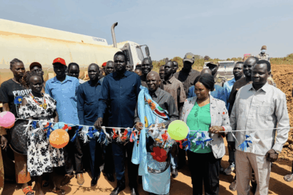 NBGS Governor Madut launches rehabilitation of Akuangap–Marial Baai road.